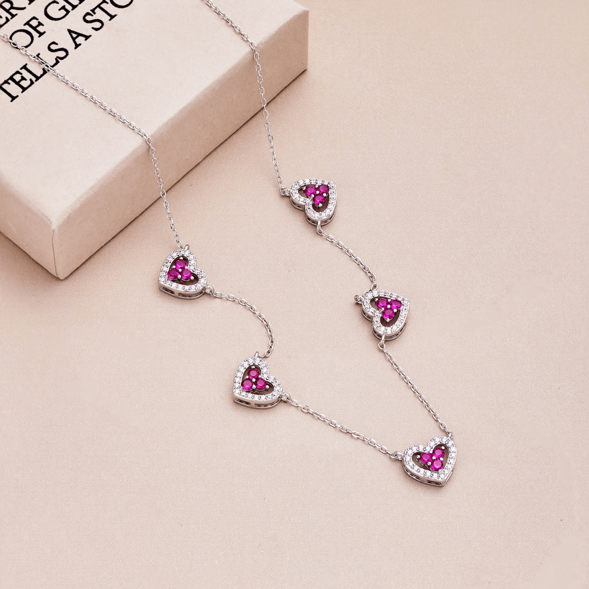 [Elitejewels]Sparkling Five Heart Necklace