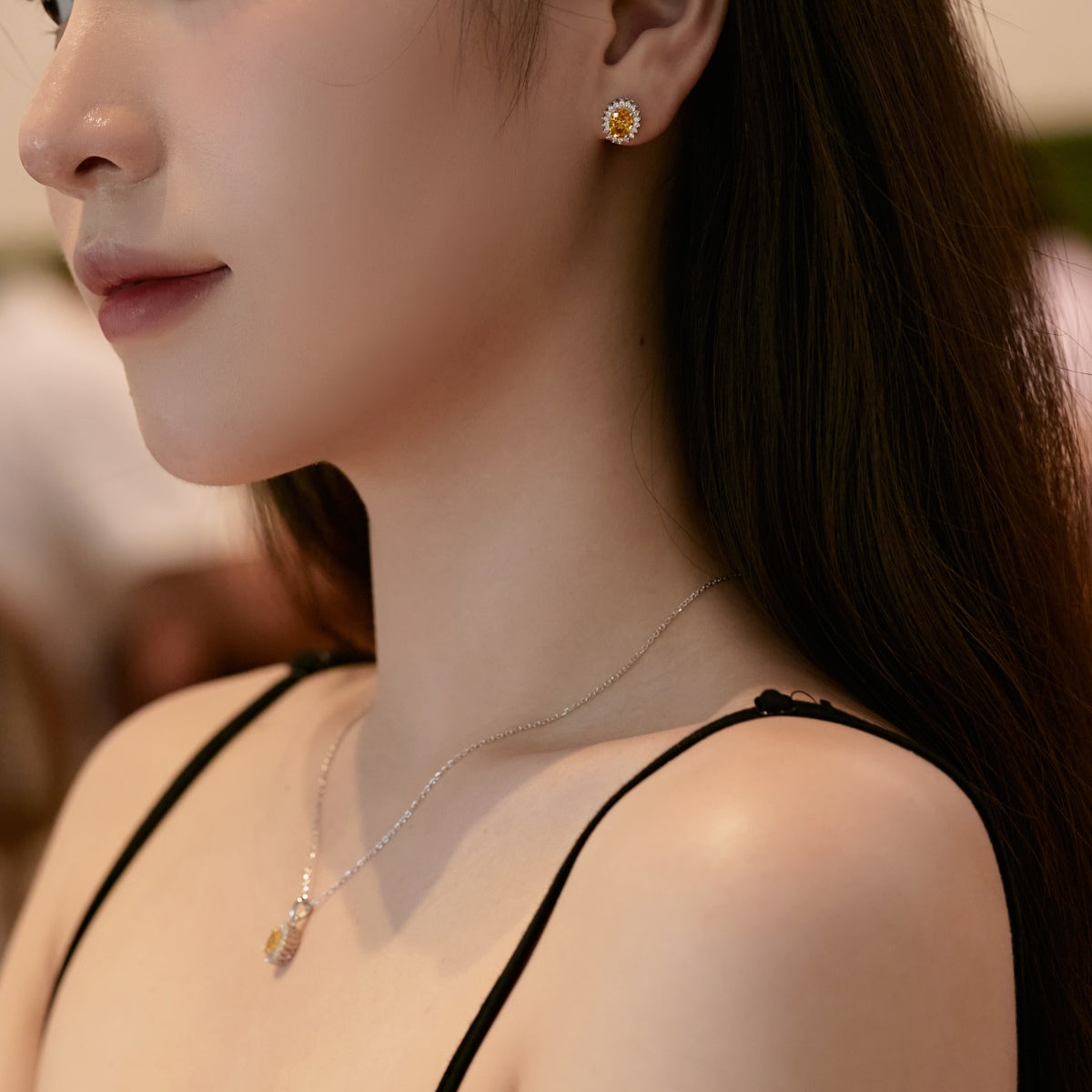 [Elitejewels]Delicate Radiant Oval Cut Daily Earrings