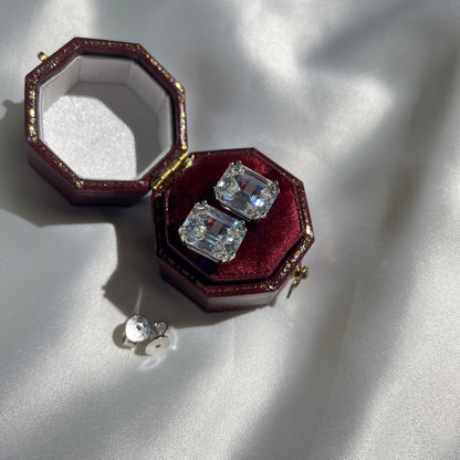 [Elitejewels]Dazzling Square Shape Earrings