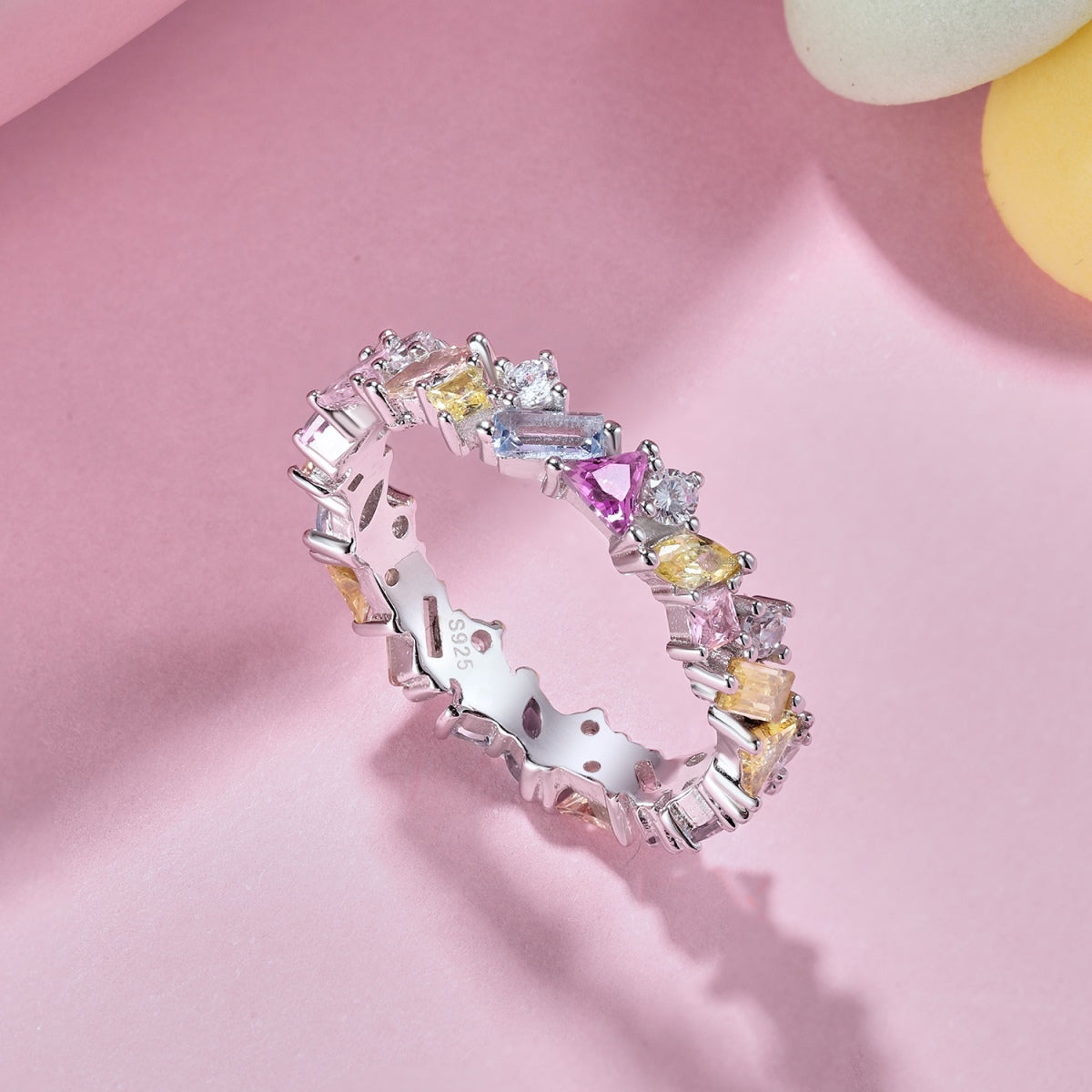 [Elitejewels]Dazzling Polychromatic Multi cut Daily Ring