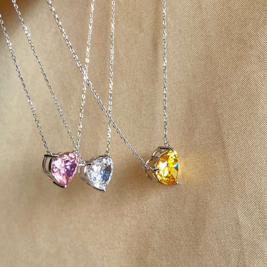 [Elitejewels]6.0カラットの輝くハートシェイプネックレス