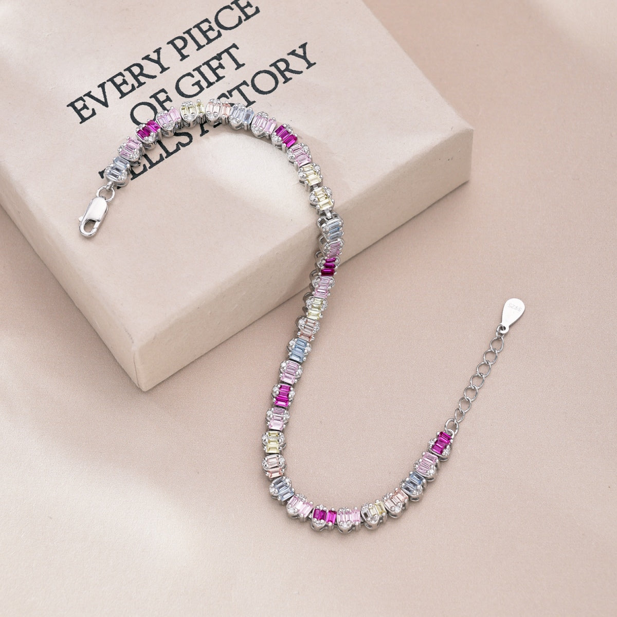 [Elitejewels]Delicate Colorful Emerald Cut Party Bracelet