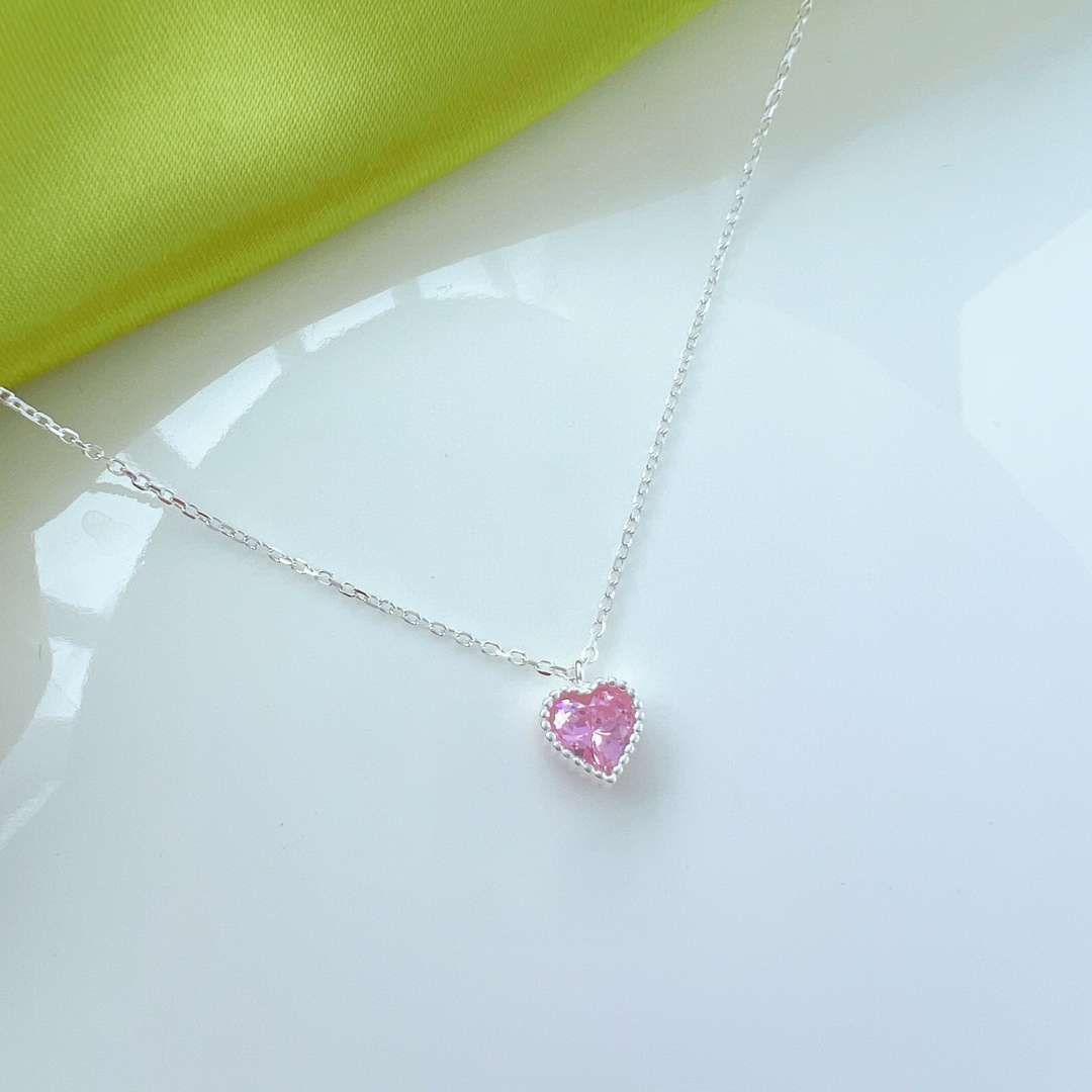 [Elitejewels]華やかなハート型ネックレス