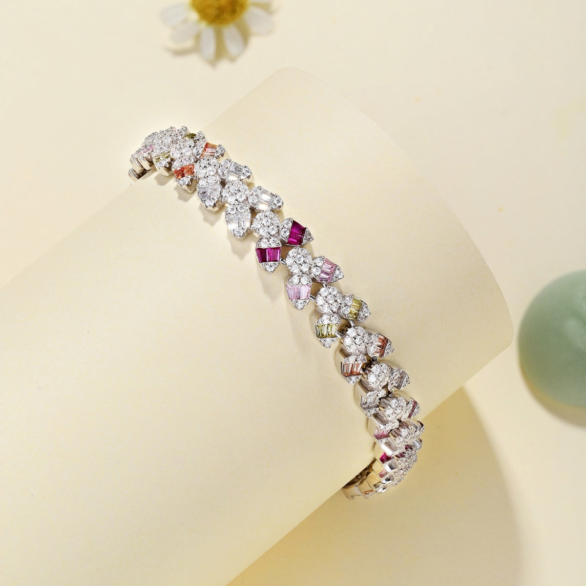 [Elitejewels]Dainty Exquisite Flower Shape Daily Bracelet