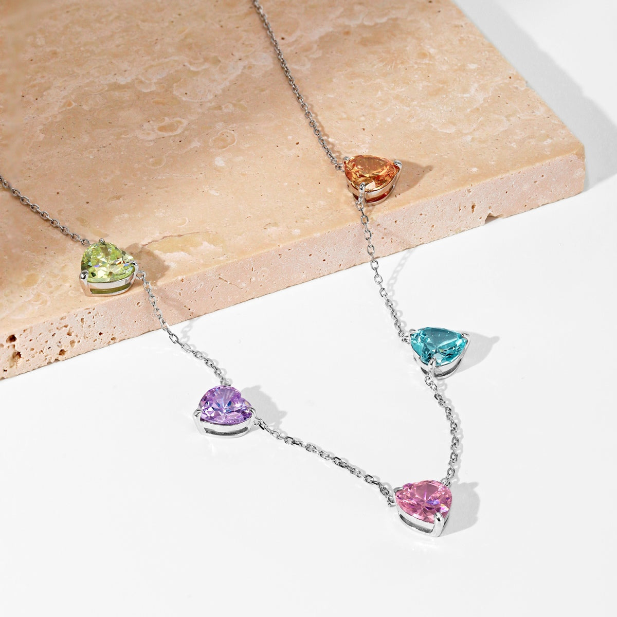 [Elitejewels]Sparkling Colorful Heart Cut Necklace