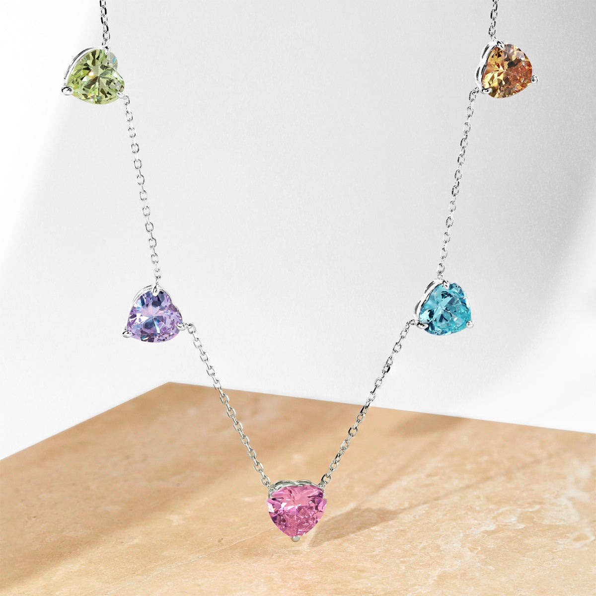 [Elitejewels]Sparkling Colorful Heart Cut Necklace