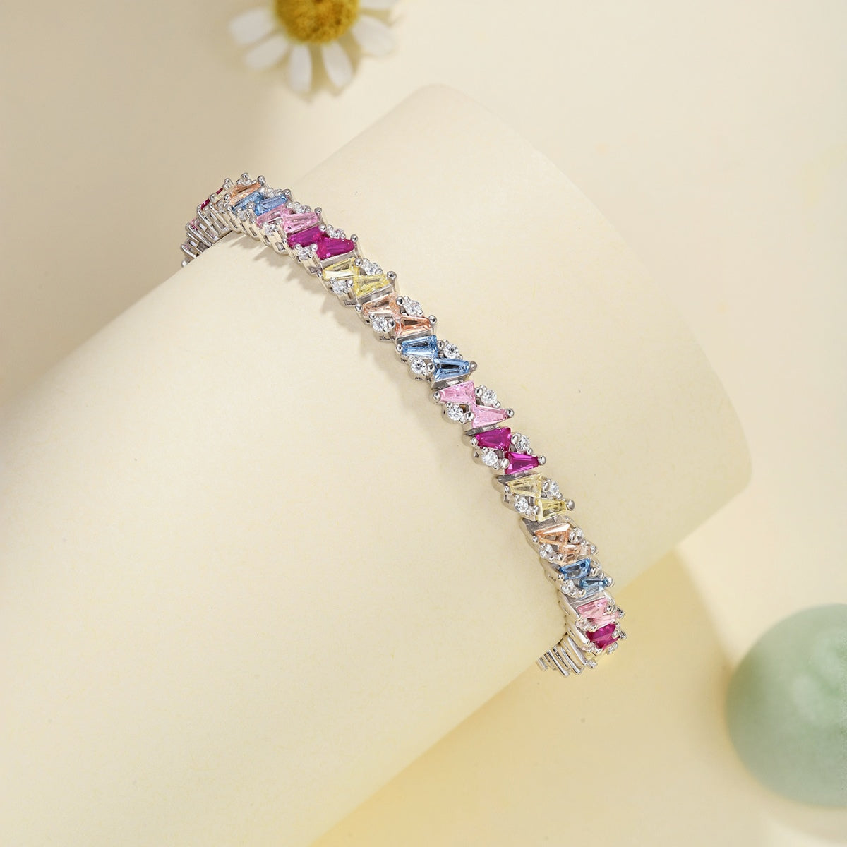 [Elitejewels]Ornate Sparkling Multi Cut Party Bracelet