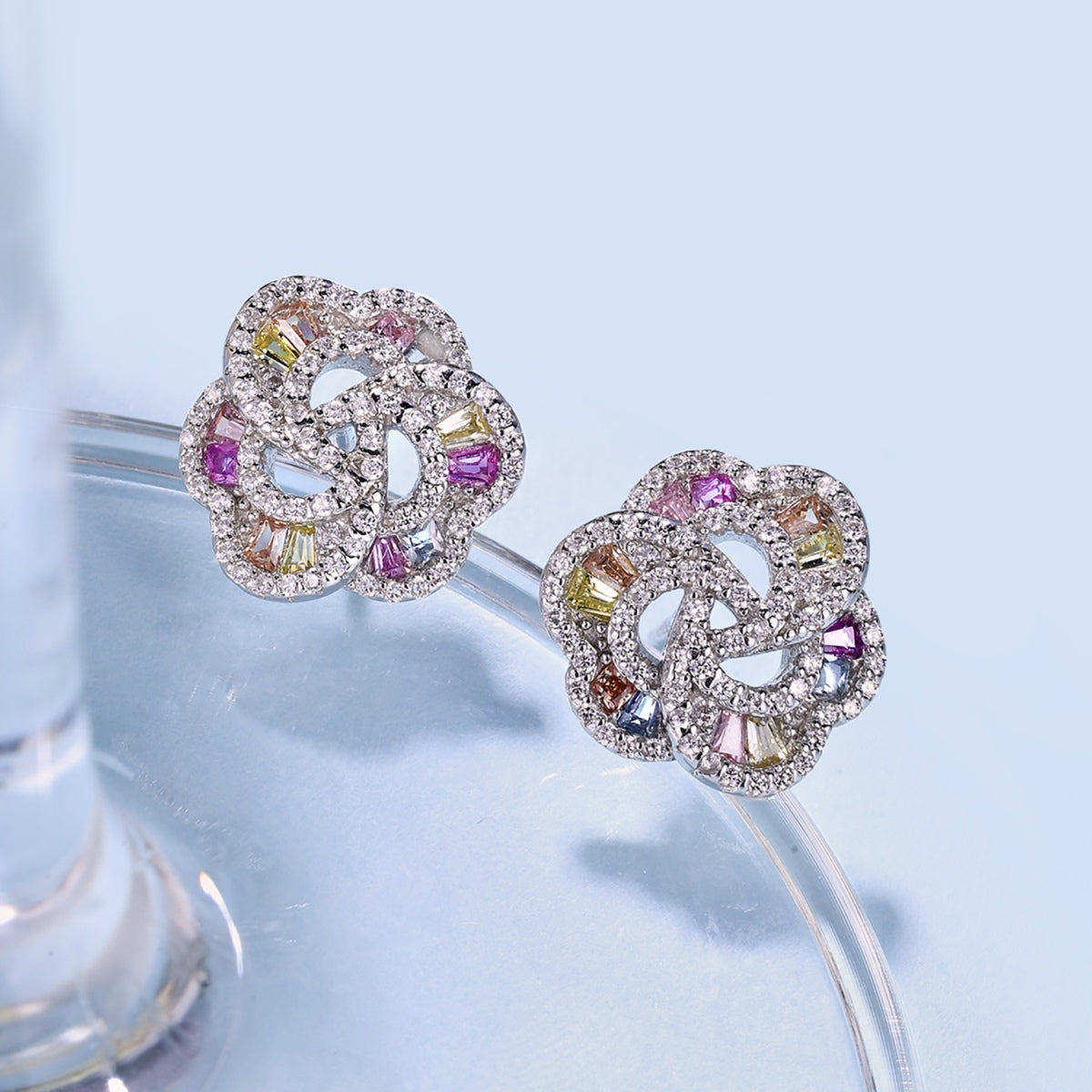 [Elitejewels]Exquisite Flower Shape Daily Earrings