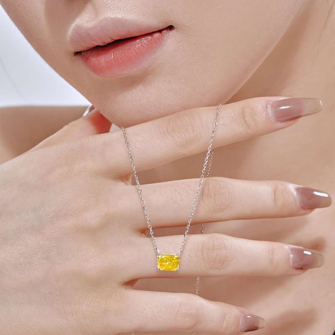 [Elitejewels]Luxurious Square Shape Colorful Necalack