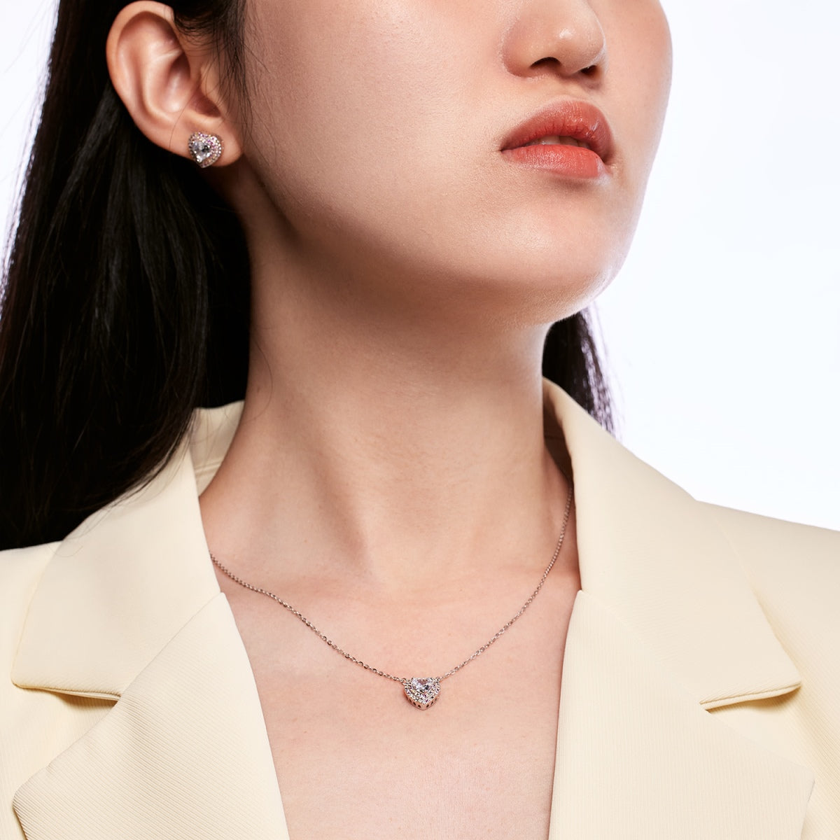 [Elitejewels]Exquisite Heart Shape Necklace