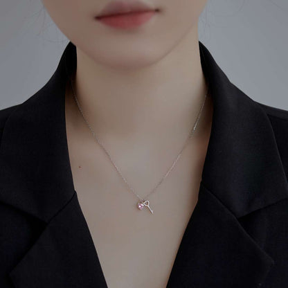 [Elitejewels]Unique Heart Shape Key Pendent Necklace