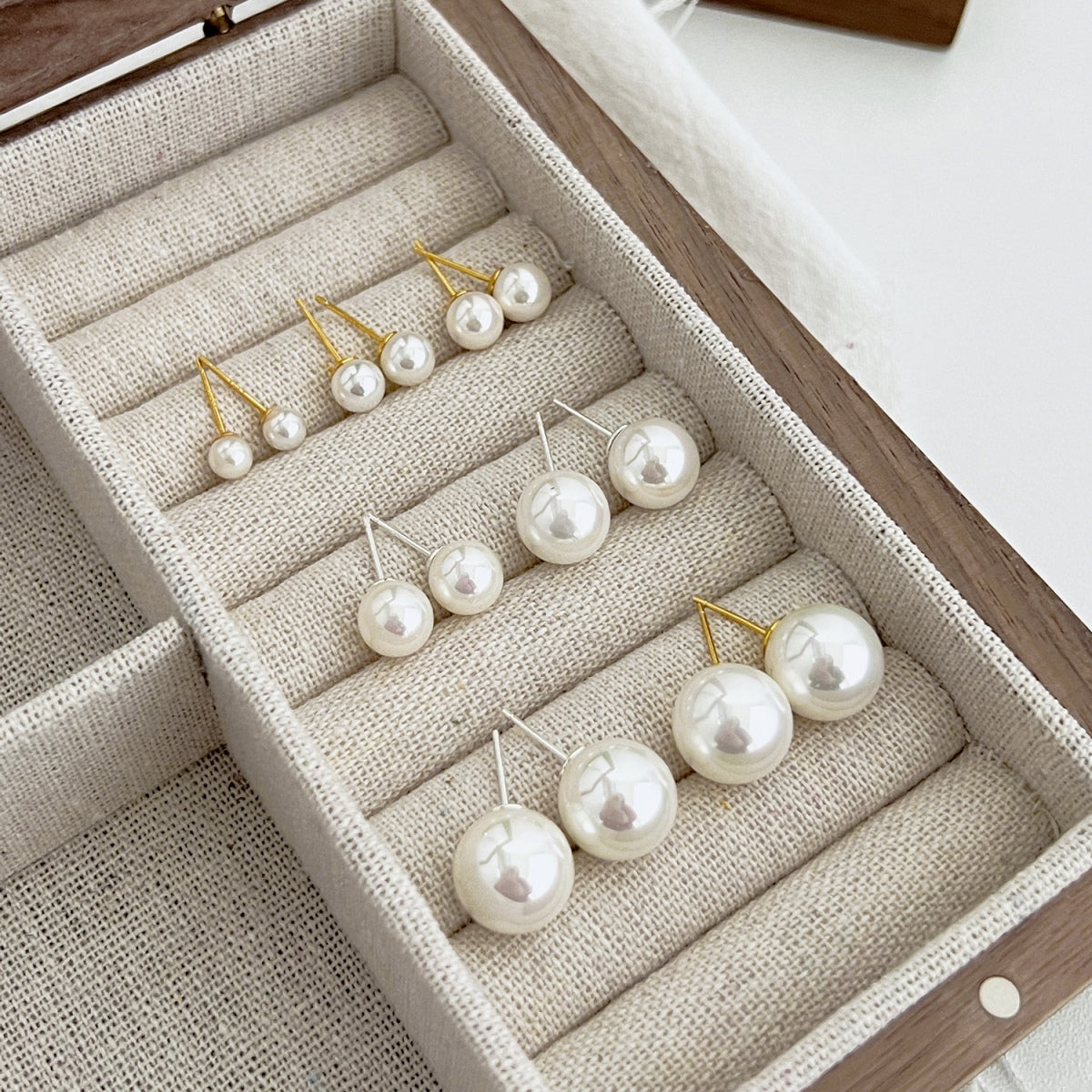 [Elitejewels]Delicate Pearl Earrings