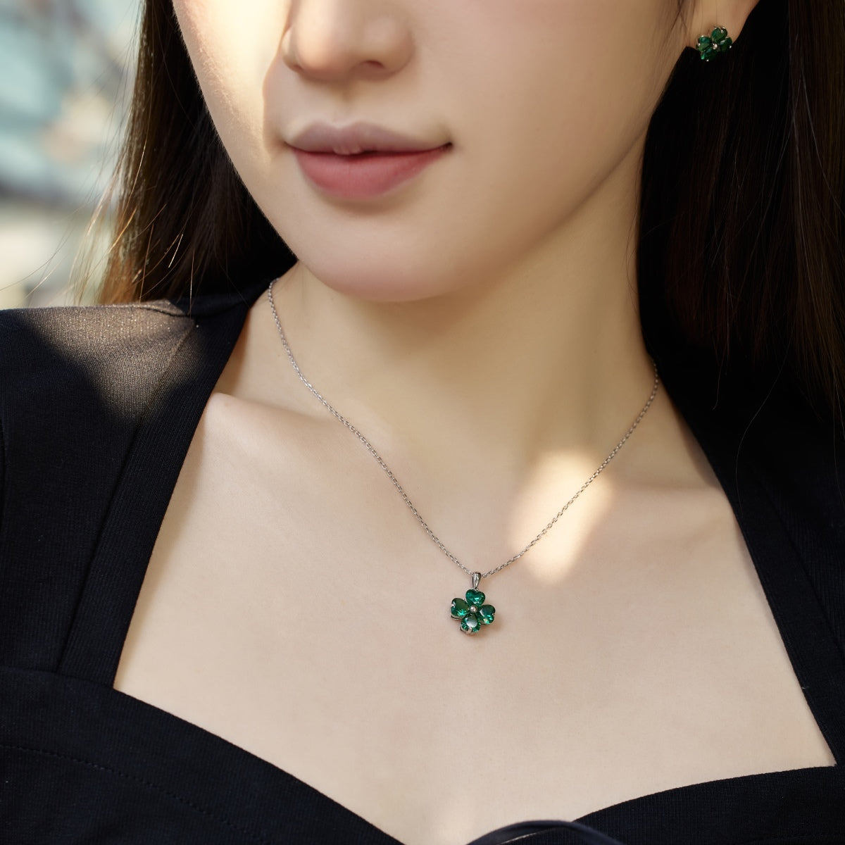 [Elitejewels]Heart-Shaped Four-Leaf Clover Bead Necklace