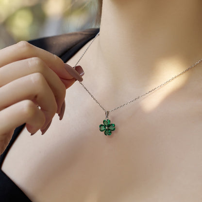 [Elitejewels]Heart-Shaped Four-Leaf Clover Bead Necklace