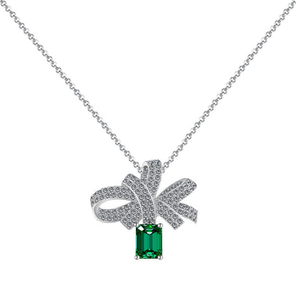 [Elitejewels]Luxurious Flower Shape Emerald Cut Necklace