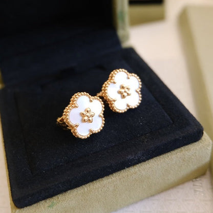 [Elitejewels]LUCKY PINK GOLD WHITE MOP EARRINGS