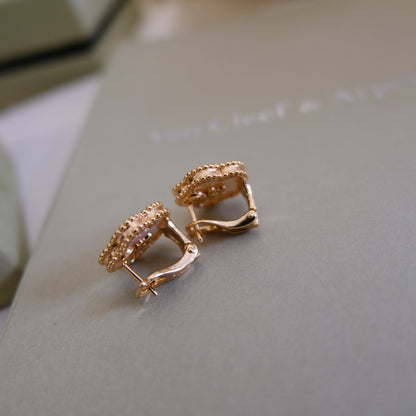 [Elitejewels]LUCKY PINK GOLD WHITE MOP EARRINGS