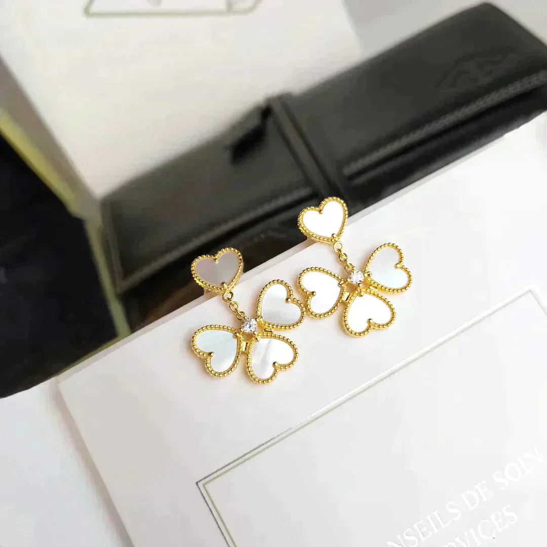 [Elitejewels]CLOVER SWEET WHITE MOP EARRINGS