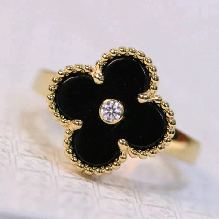 [Elitejewels] KLEEBLATT ONYX RING GOLD DIAMANT