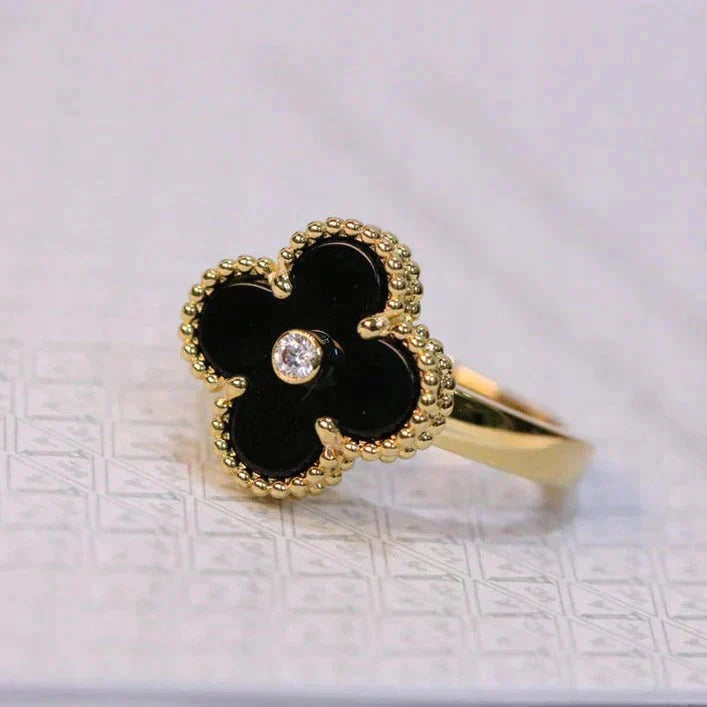 [Elitejewels] KLEEBLATT ONYX RING GOLD DIAMANT