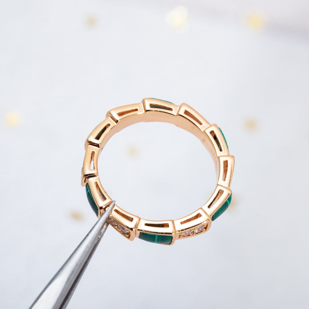 [Elitejewels]SERPENTI RING PINK GOLD MALACHITE DIAMOND 3MM