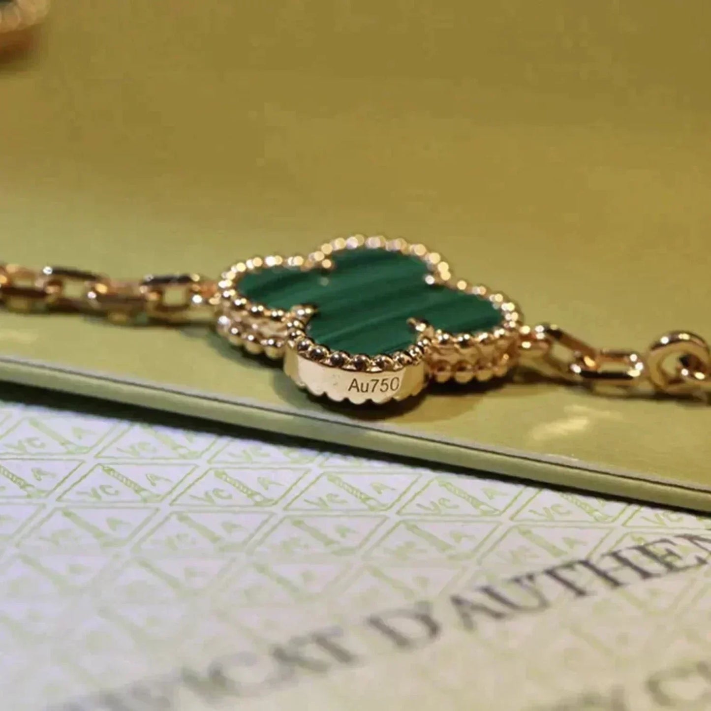 [Elitejewels]CLOVER 5 MOTIFS MALACHITE BRACELET