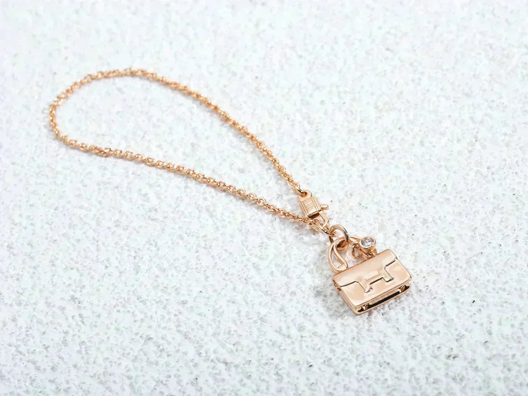 [Elitejewels]AMULETTE PEDANT ROSE GOLD NECKLACE