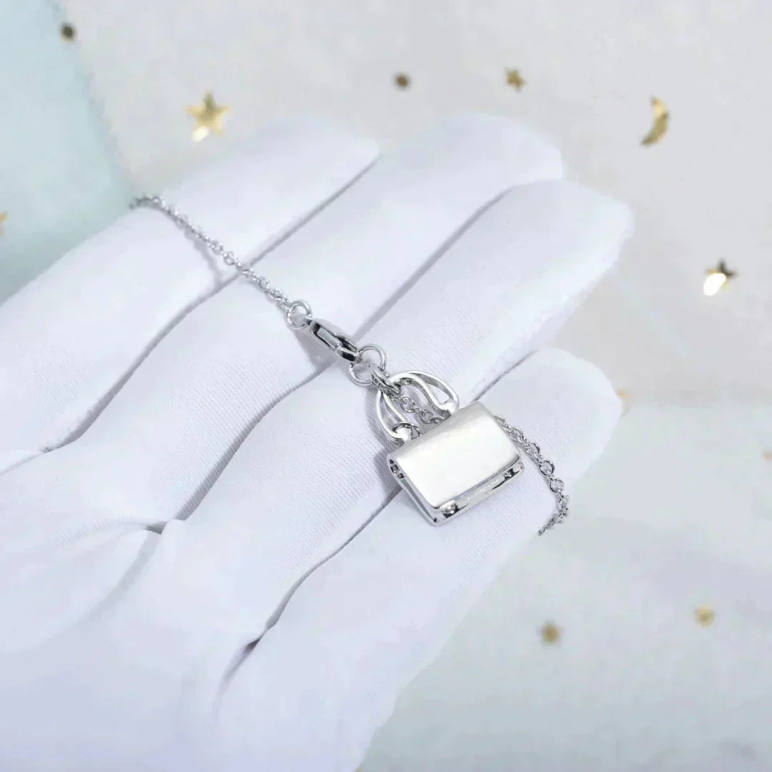 [Elitejewels]AMULETTE PEDANT SILVER NECKLACE