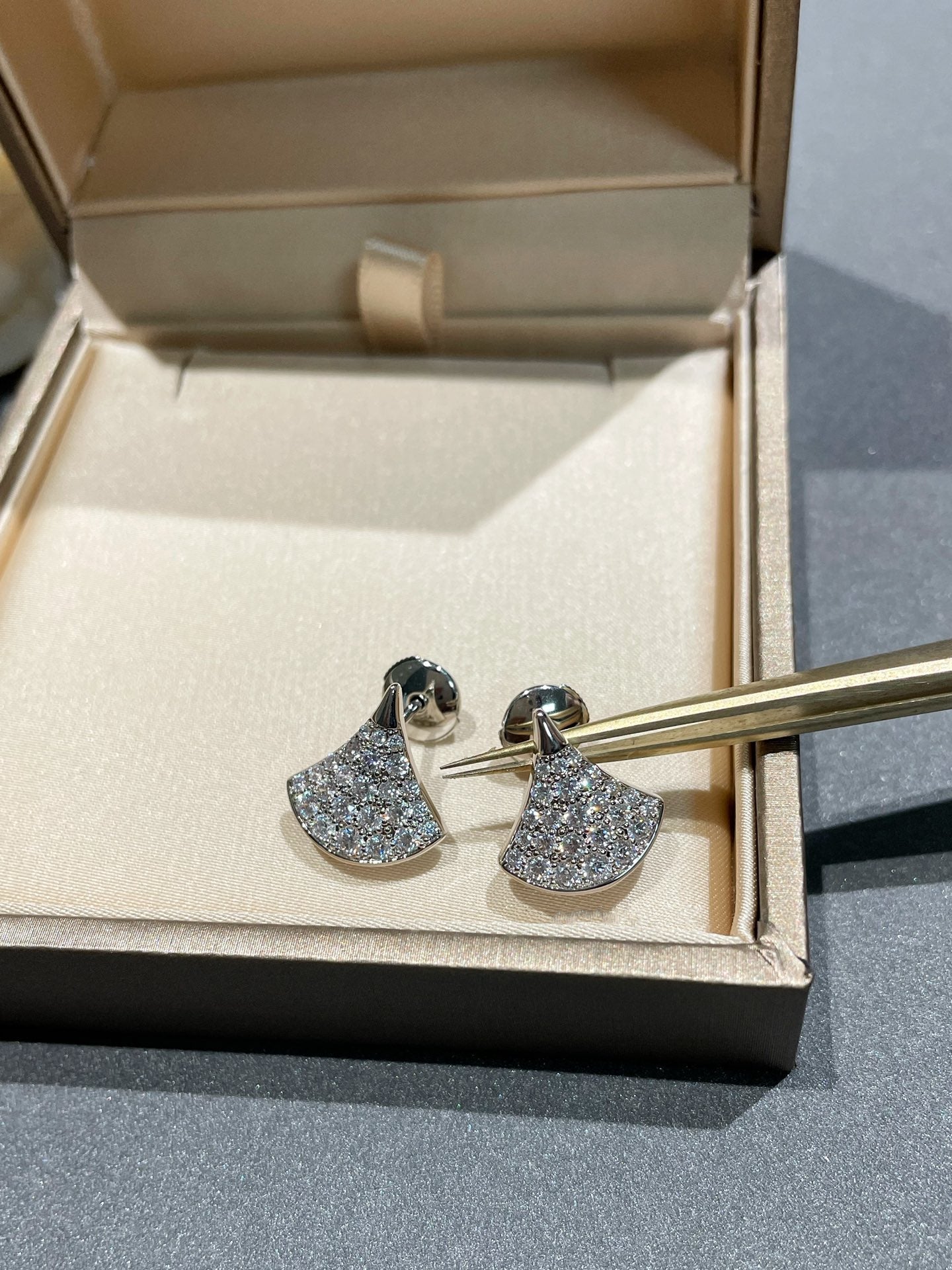 [Elitejewels]DREAM STUD EARRINGS DIAMOND