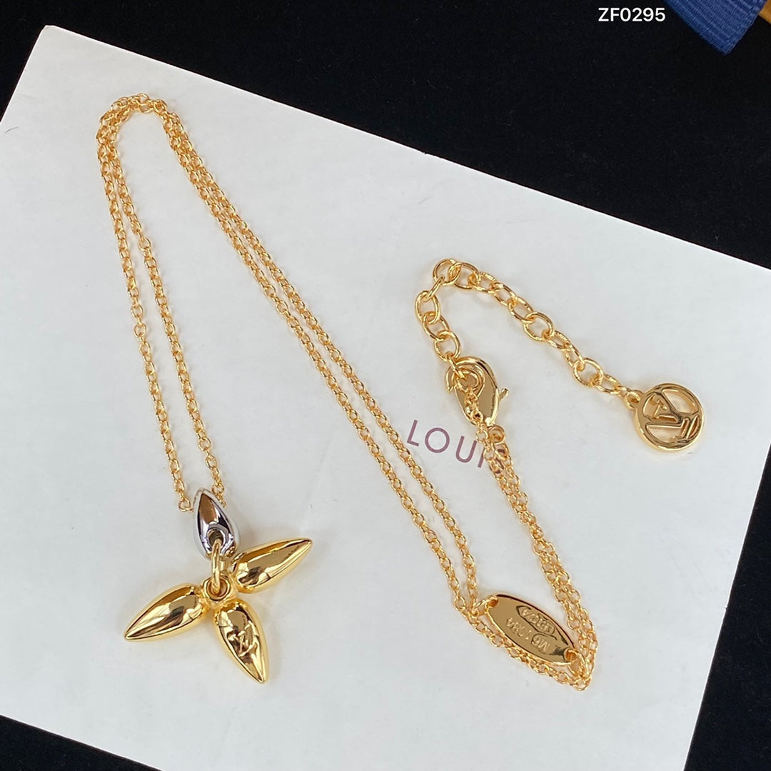 [Elitejewels] LOUISETTE ANHÄNGER GOLD HALSKETTE