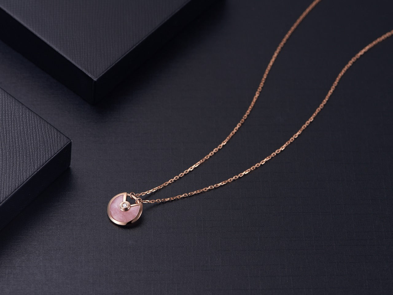 [Elitejewels]AMULETTE ROSE GOLD PINK MOP NECKLACE