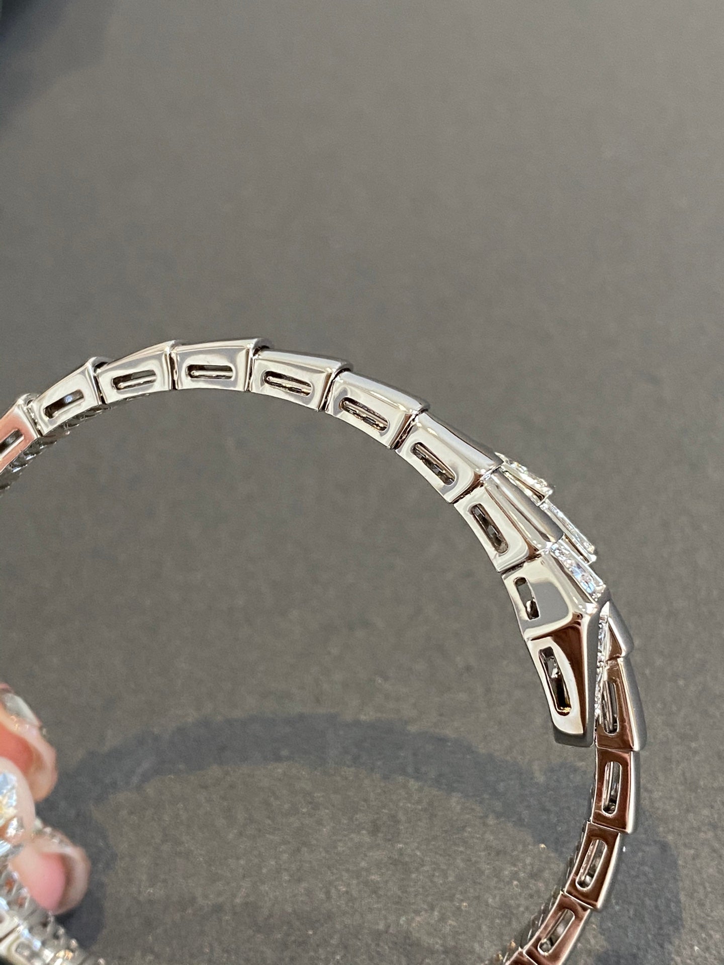 [Elitejewels]SERPENTI BRACELET DIAMONDS SILVER