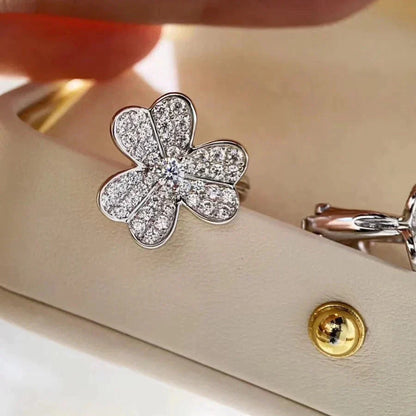 [Elitejewels]CLOVER COMOS DIAMOND EARRINGS SILVER