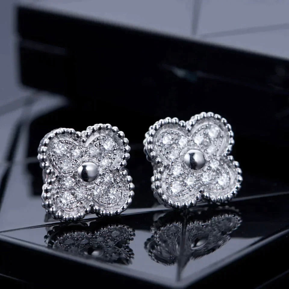 [Elitejewels]CLOVER 1 MOTIFS DIAMOND STUD EARRINGS SILVER