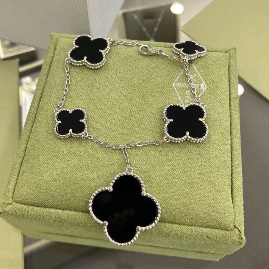 [Elitejewels]CLOVER 5 MOTIFS SIVLER ONYX BRACELET