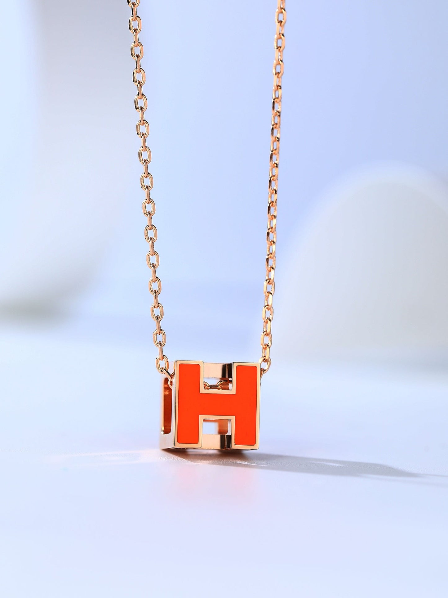 [Elitejewels]H CAGE PINK GOLD NECKLACE