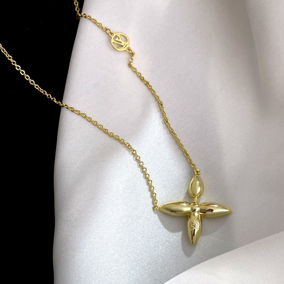 [Elitejewels]LOUISETTE GOLD NECKLACE