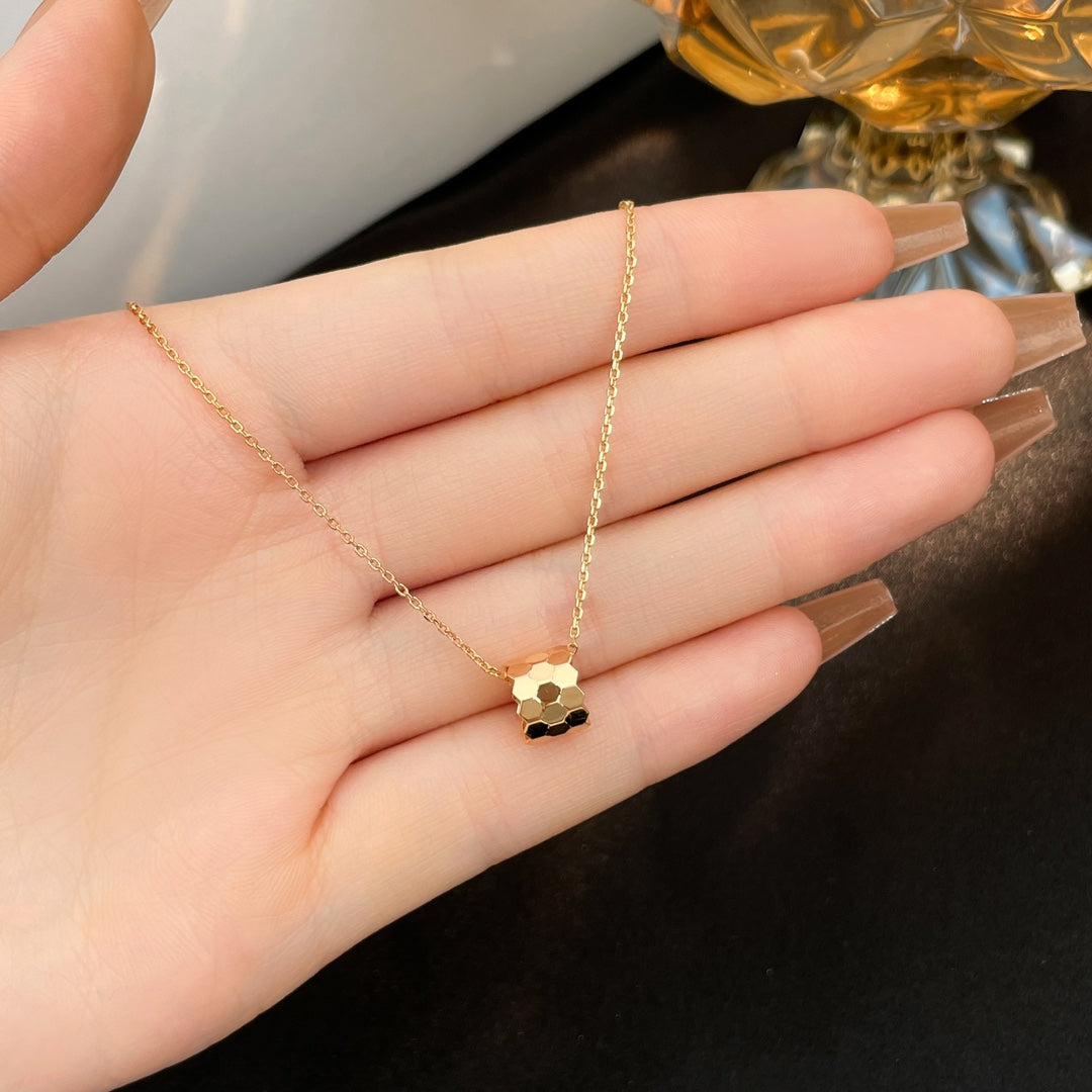 [Elitejewels]BEE MINI NECKLACE