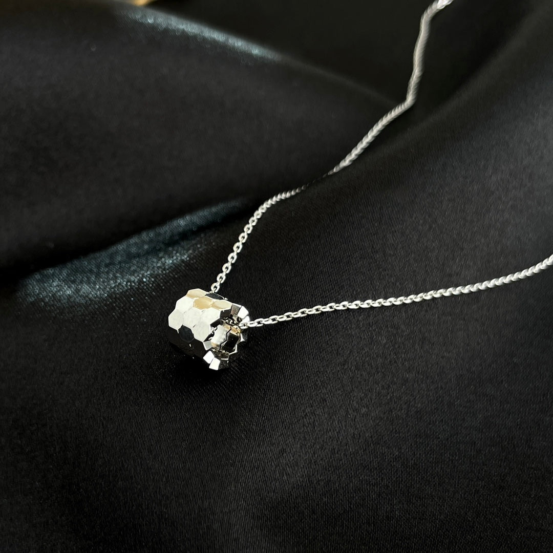 [Elitejewels]BEE MINI NECKLACE