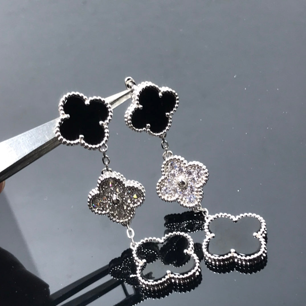 [Elitejewels]CLOVER 3 MOTIF DIAMOND ONYX SILVER EARRINGS