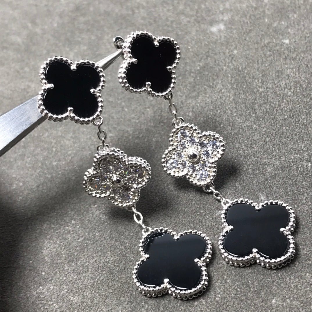 [Elitejewels]CLOVER 3 MOTIF DIAMOND ONYX SILVER EARRINGS