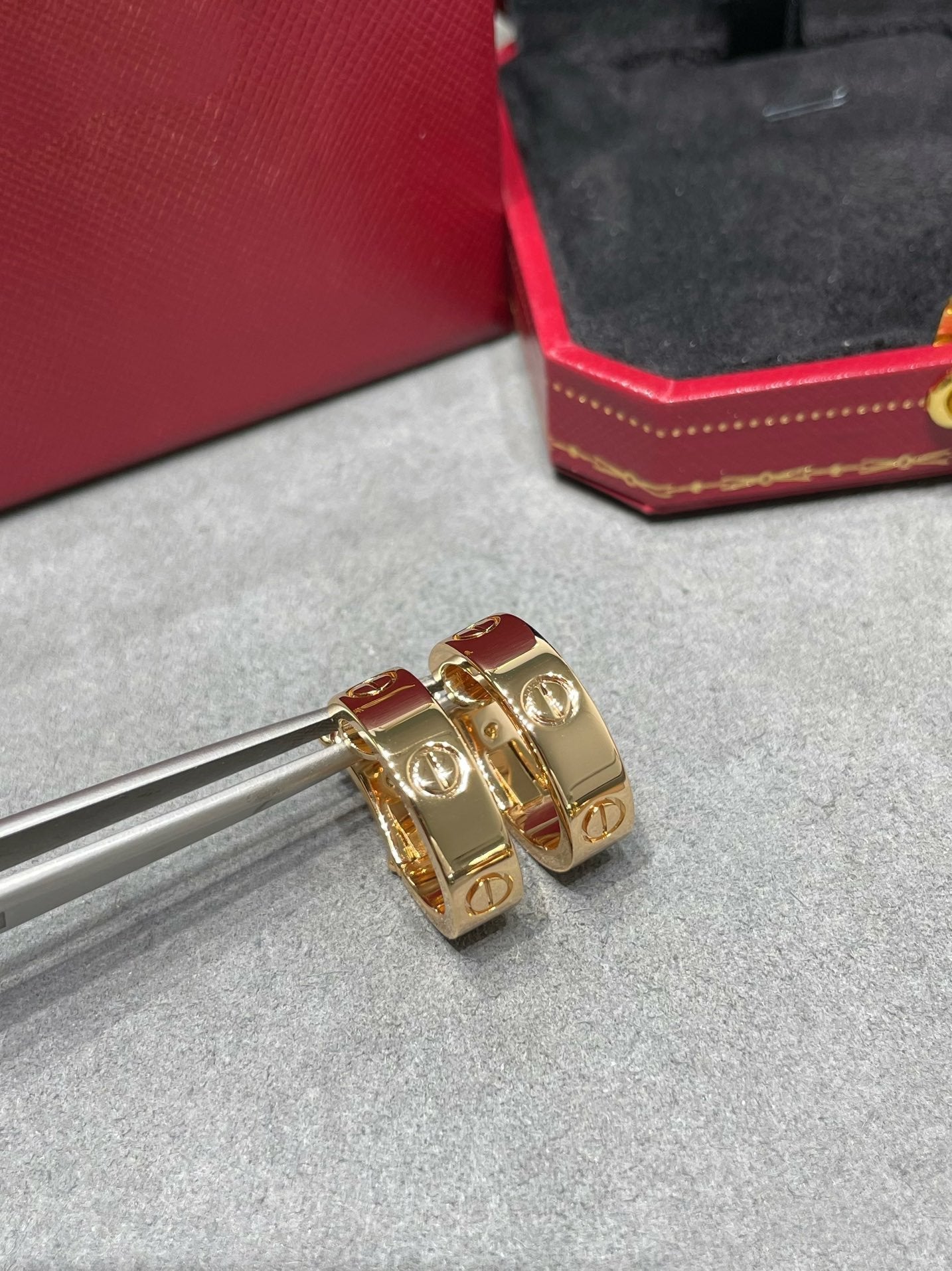 [Elitejewels]ラブ 5.5MM イヤリング