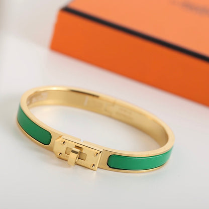 [Elitejewels]HM KELLY GREEN BRACELET