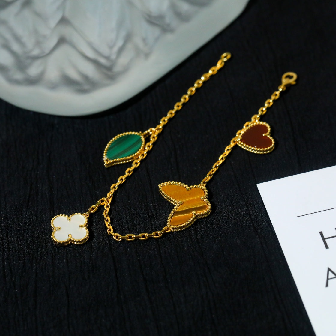 [Elitejewels]LUCKY SPRING 5 MOTIF GOLD BRACELET