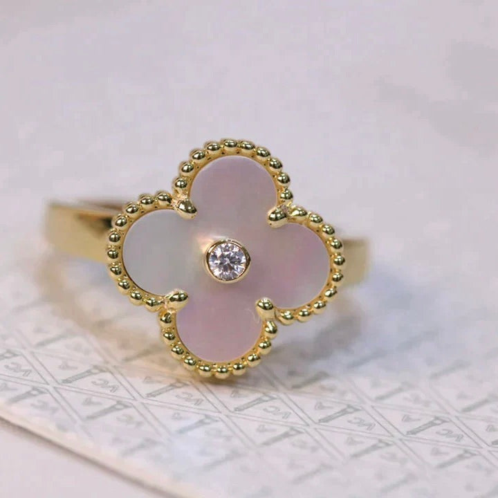 [Elitejewels] KLEEBLATT ROSA MOP RING GOLD DIAMANT