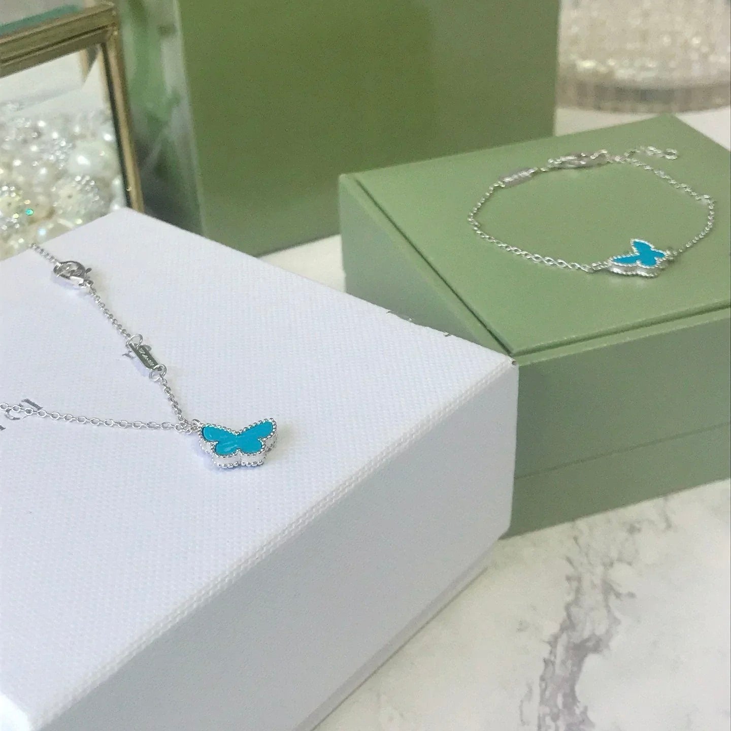 [Elitejewels]BUTTERFLY TURQUOISE BUTTERFLY BRACELET SILVER