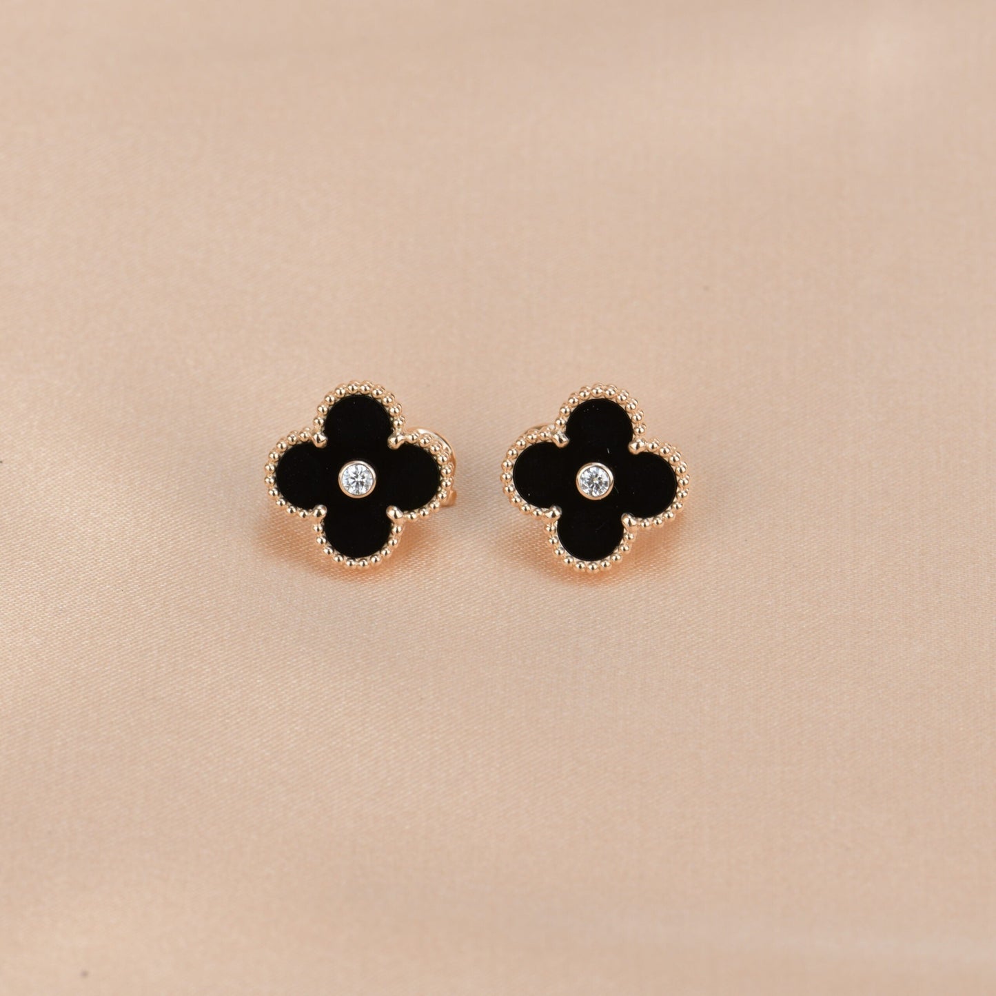 [Elitejewels]CLOVER MEDIUM 1 MOTIFS ONYX DIAMOND OHRRINGE