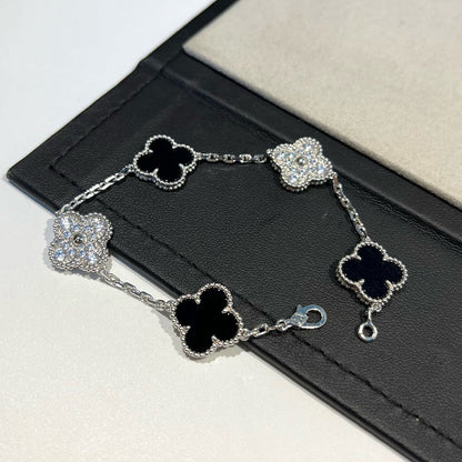 [Elitejewels]CLOVER 5 MOTIF ONYXS DIAMOND BRACELET SILVER