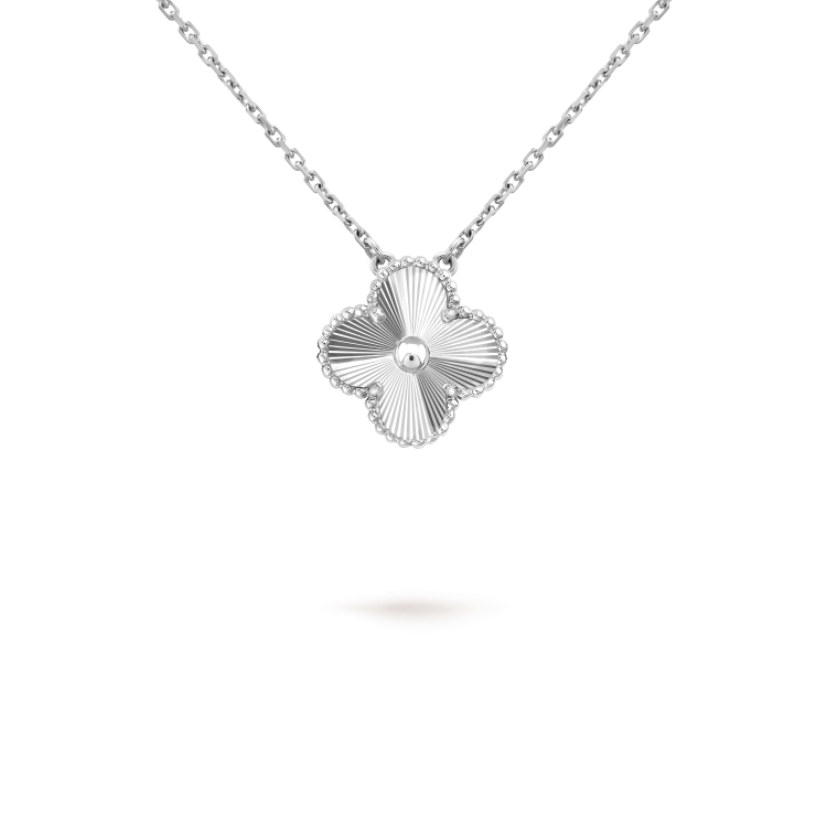 [Elitejewels]CLOVER 15MM LASER NECKLACE SILVER