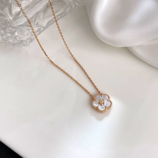 [Elitejewels]LUCKY  WHITE MOP  PLUM BLOSSOM NECKLACE